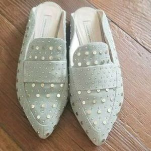 Chinese laundry slides